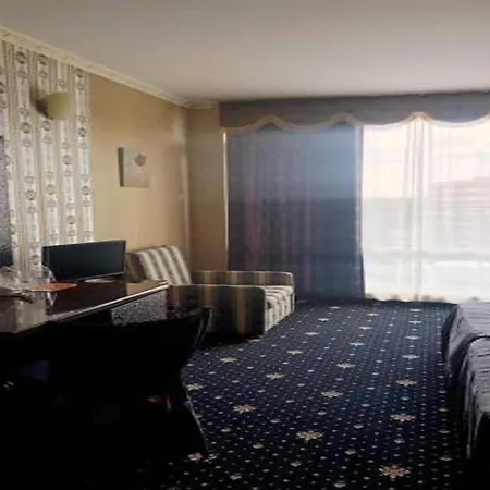 Sunset Hotel 4*